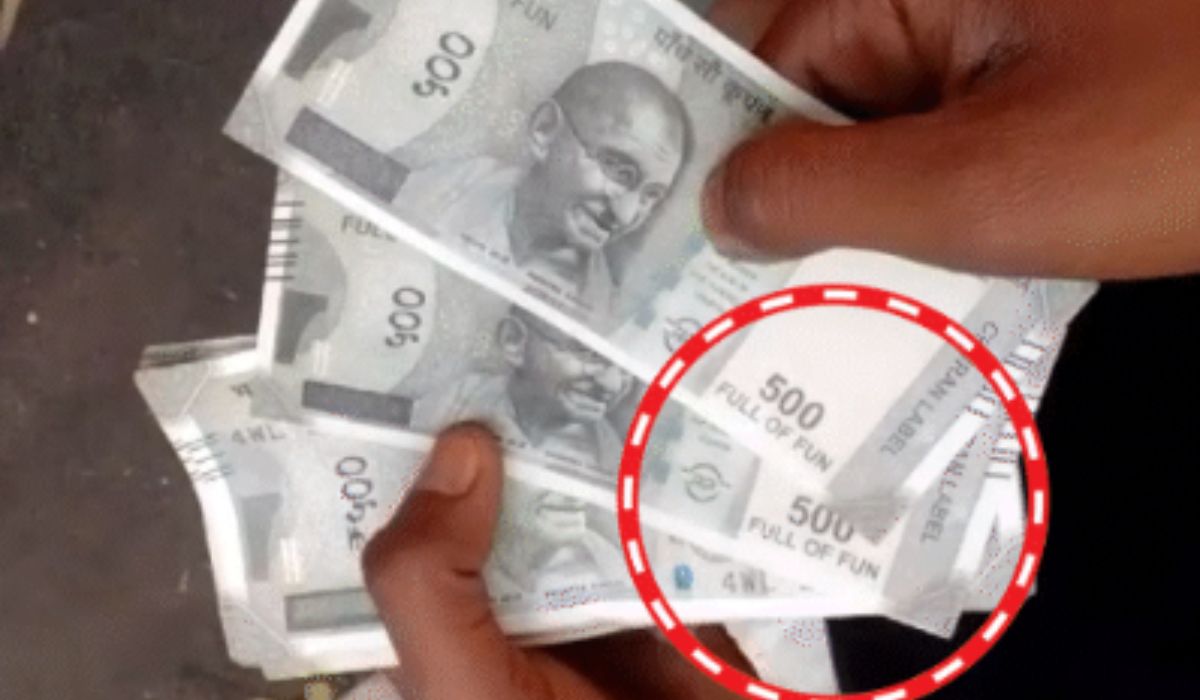 500 Rupee Notes With Powdered Powder Came Out From ATM : शाहजहांपुर में मचा हड़कंप!