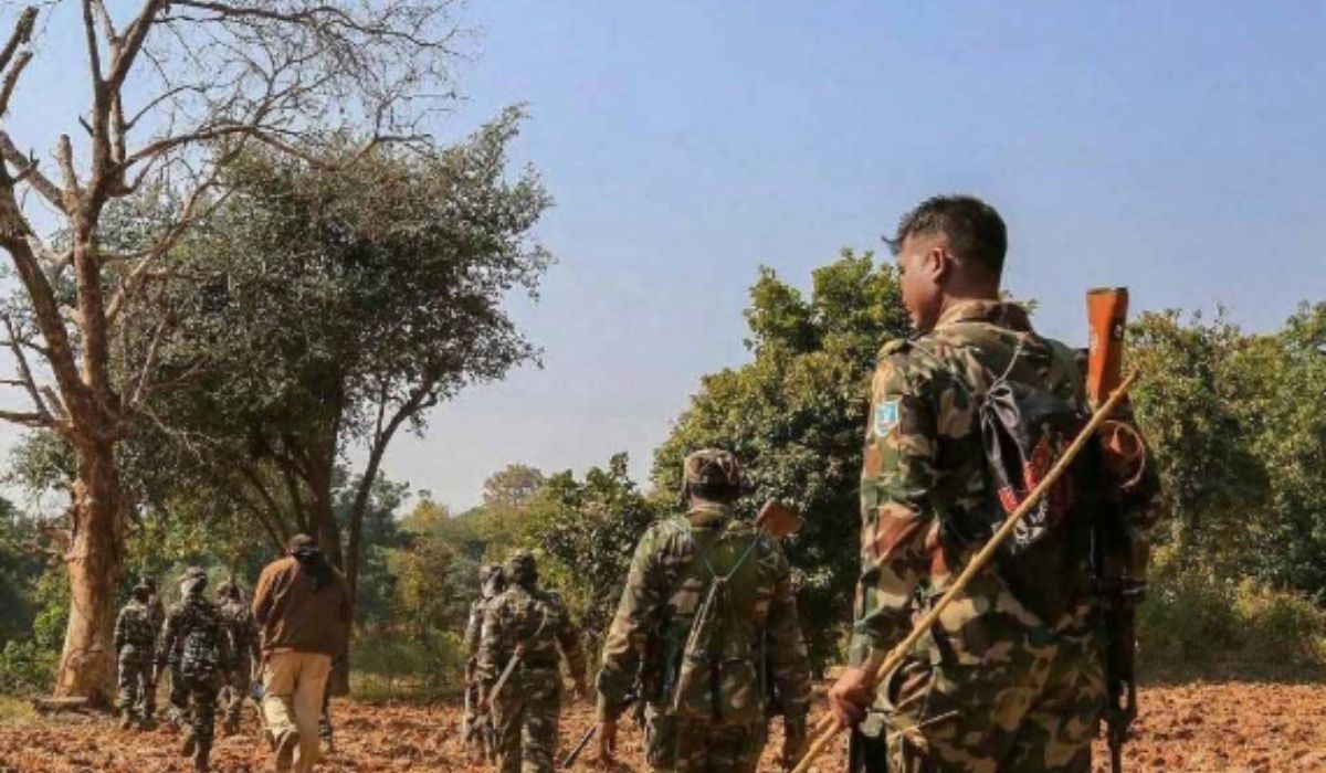 Big Operation Of Security Forces in Sukma: 16 नक्सली ढेर, दो जवान घायल