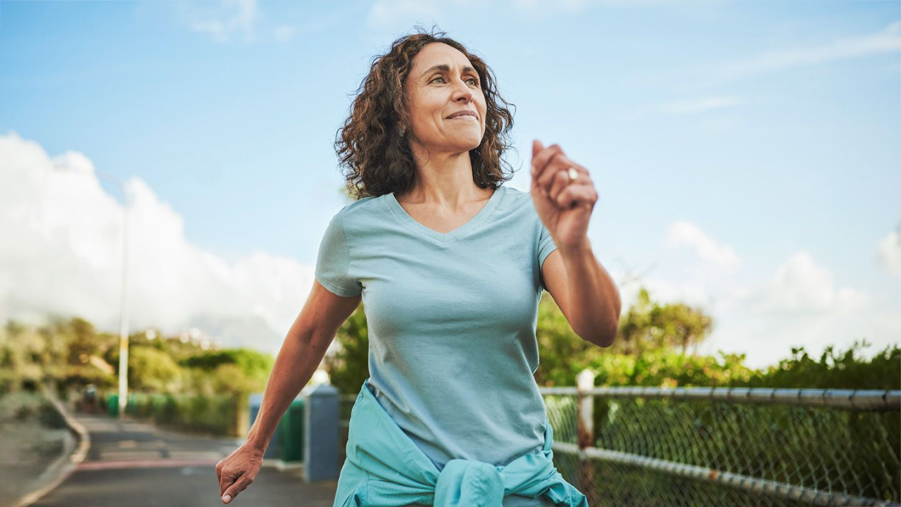 Adding 2,500 Daily Steps May Improve Heart Health in Female Cancer Survivors