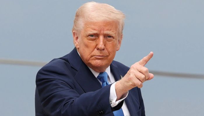 Confrontation between Amazon and the White House: ट्रंप टैरिफ की लागत दिखाने पर मचा बवाल, शेयर गिरे और UPS ने की छंटनी