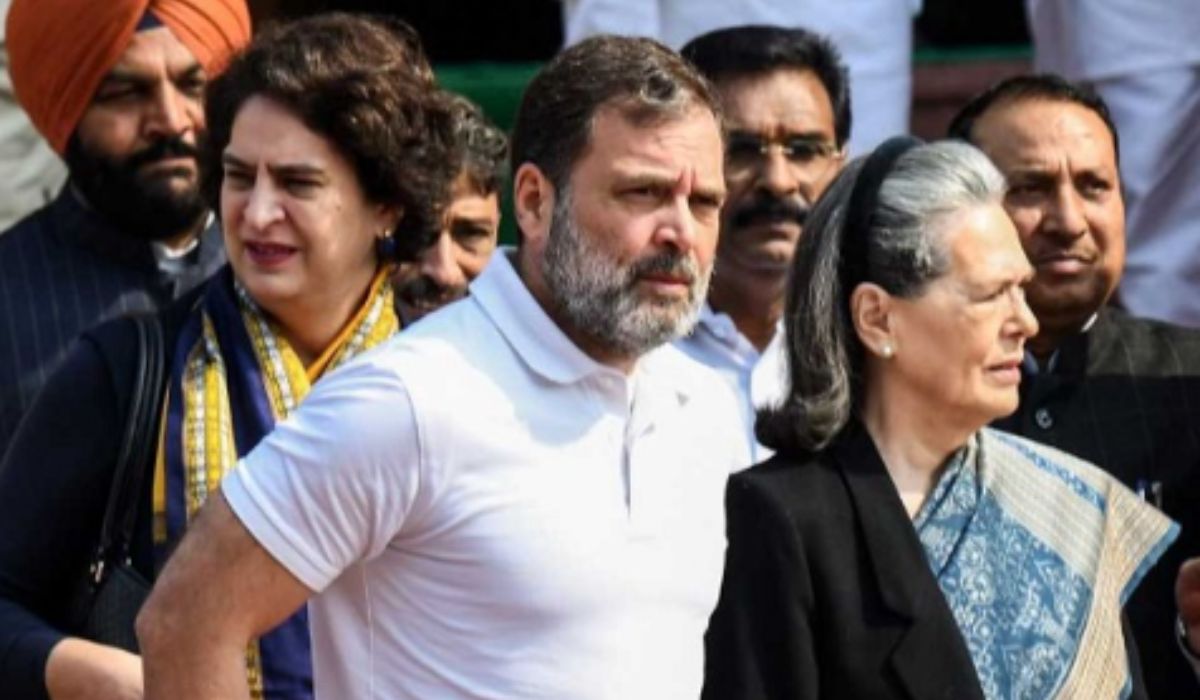 Big action of ED in National Herald case: 661 करोड़ की संपत्ति पर कब्जे का नोटिस, जानिए पूरी कहानी