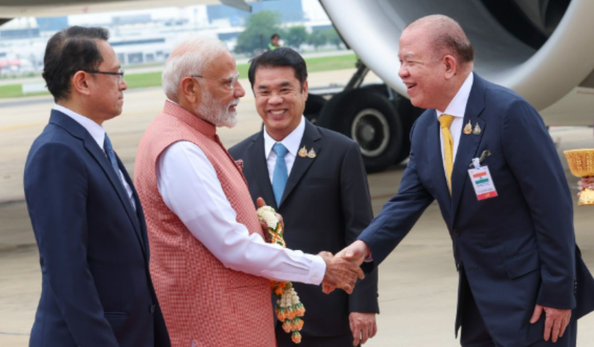 PM Modi Received a Grand Welcome in Thailand: भारतीय प्रवासियों ने किया जोरदार अभिनंदन
