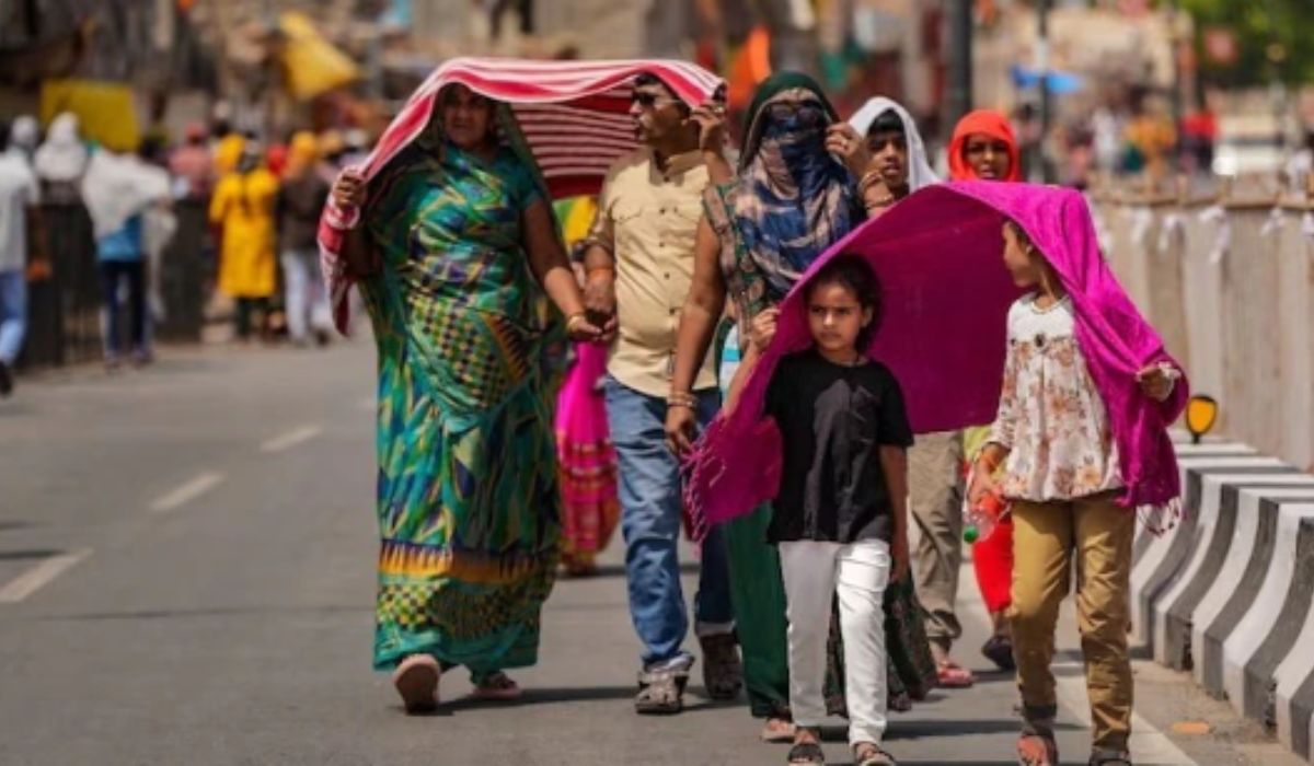 Severe Heat Wreaks Havoc in Delhi-NCR: 42 डिग्री तक पहुंचेगा पारा, कई राज्यों में लू का अलर्ट