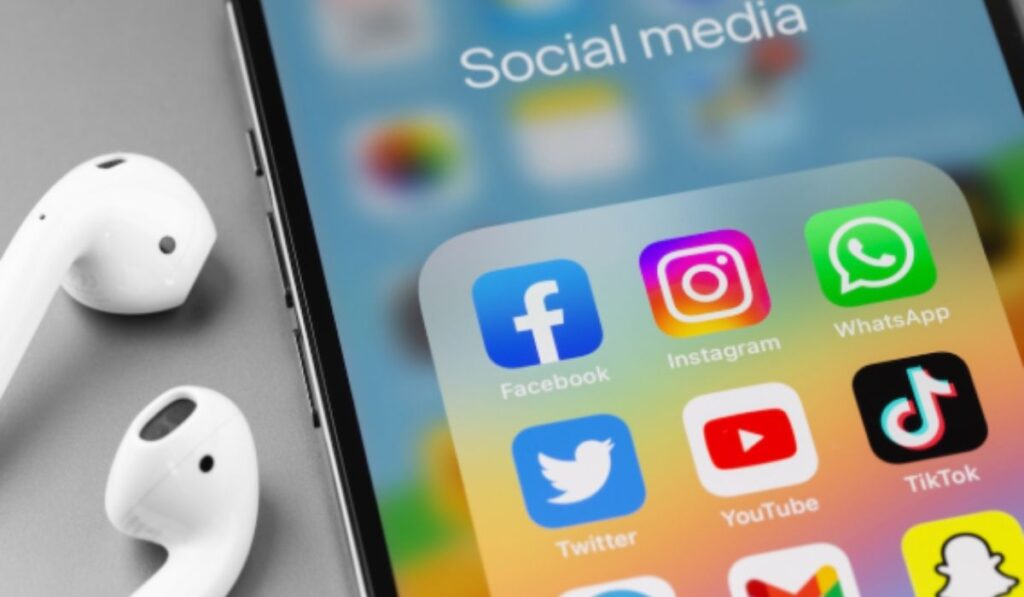 TikTok Facebook Instagram in Australia