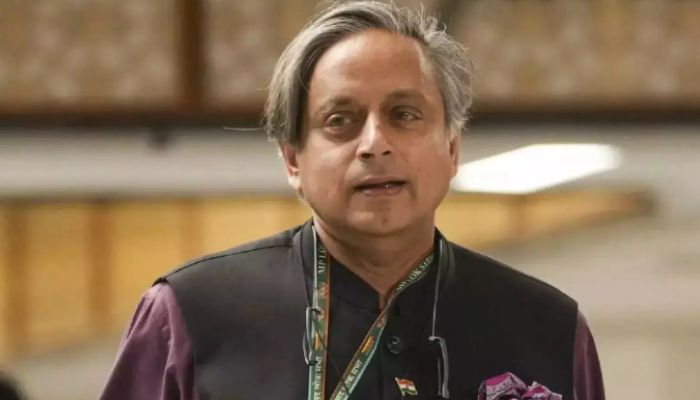 uproar in Congress on Shashi Tharoor (1)