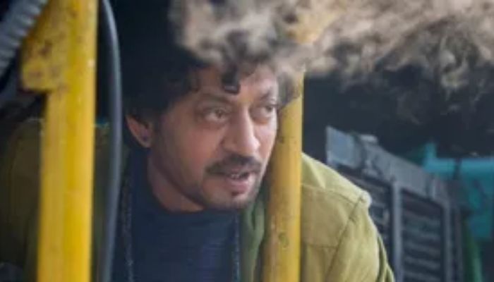 ज़िंदगी बड़ी होनी चाहिए… जब इरफ़ान खान ने जीकर दिखाया आनंद फिल्म का ये फलसफा