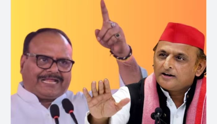 मैनपुरी में ब्राह्मण समाज का आक्रोश: अखिलेश यादव का पुतला फूंका, डिप्टी सीएम ब्रजेश पाठक पर टिप्पणी से नाराजगी
