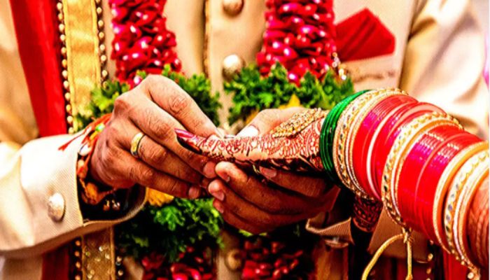 शादी की सही उम्र क्या है? जानिए क्यों जरूरी है सही समय पर शादी करना